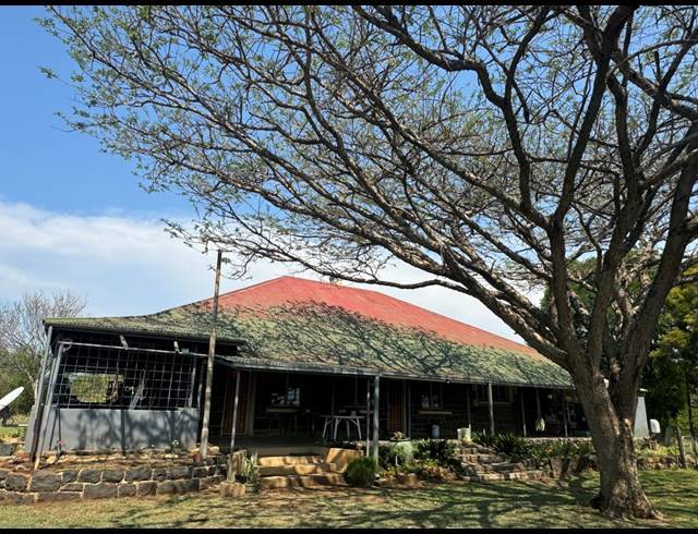 3 BEDROOM FREEHOLD FOR SALE IN WEENEN